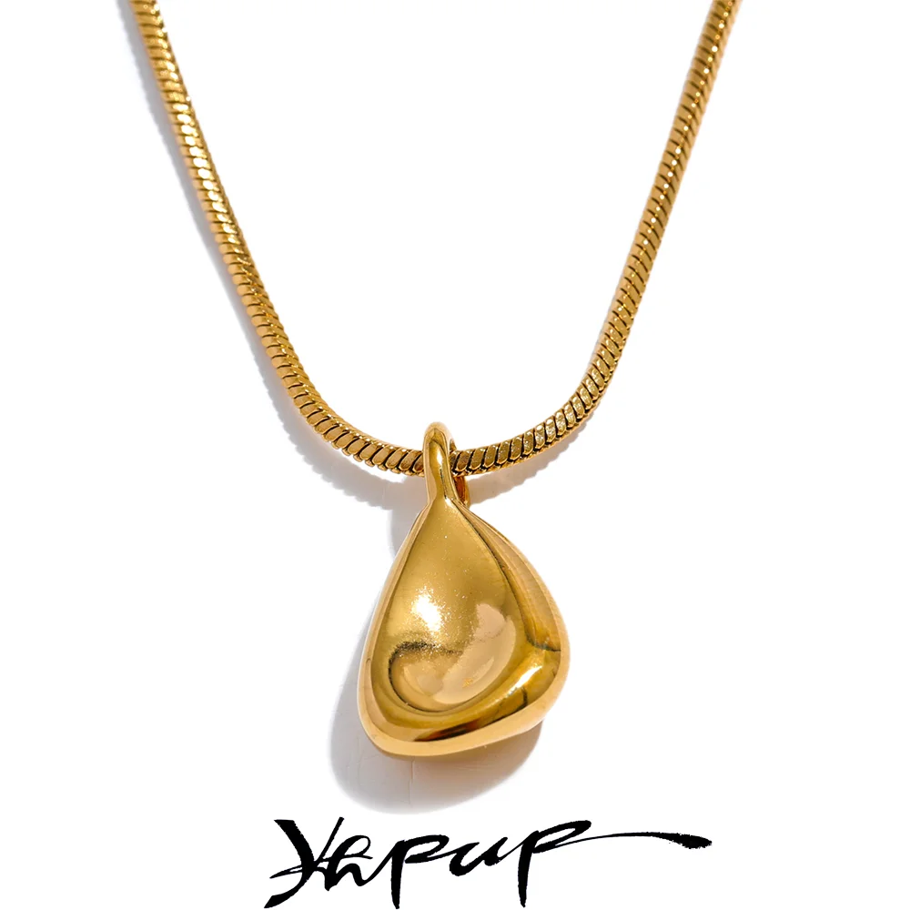Gold Waterdrop Pendant Necklace